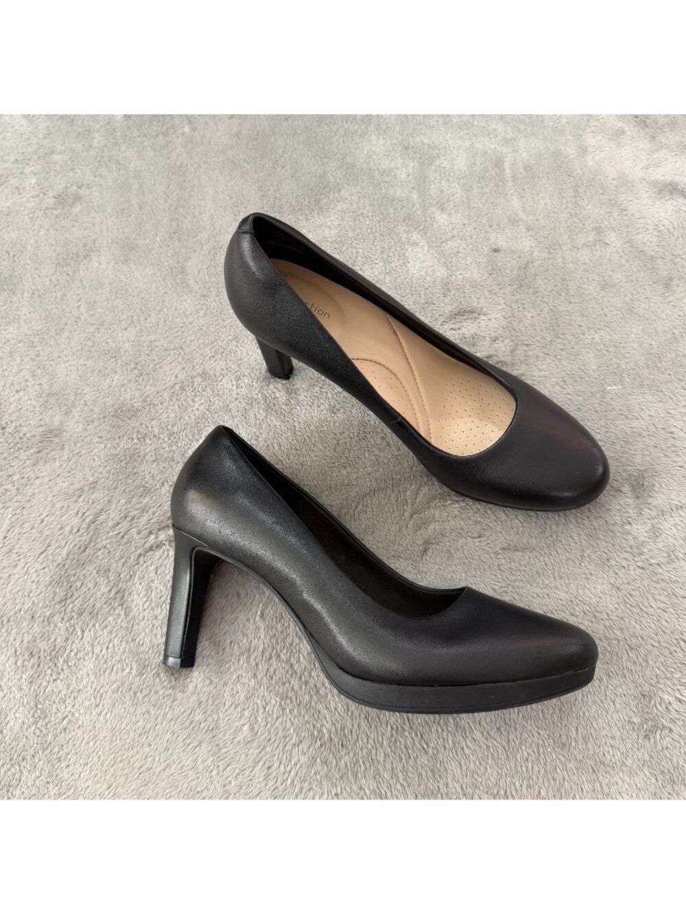 Clarks Collection Black Classic Heels Womens size 9.5 Career Minimalist